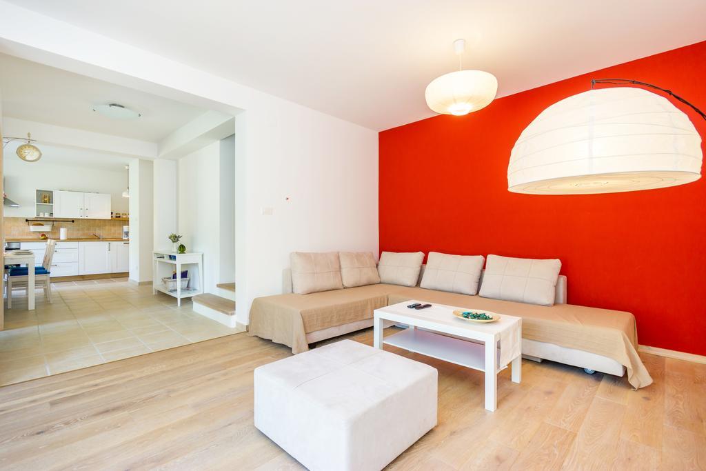 Apartment Barbina Kastelina สเวติยูไร ภายนอก รูปภาพ